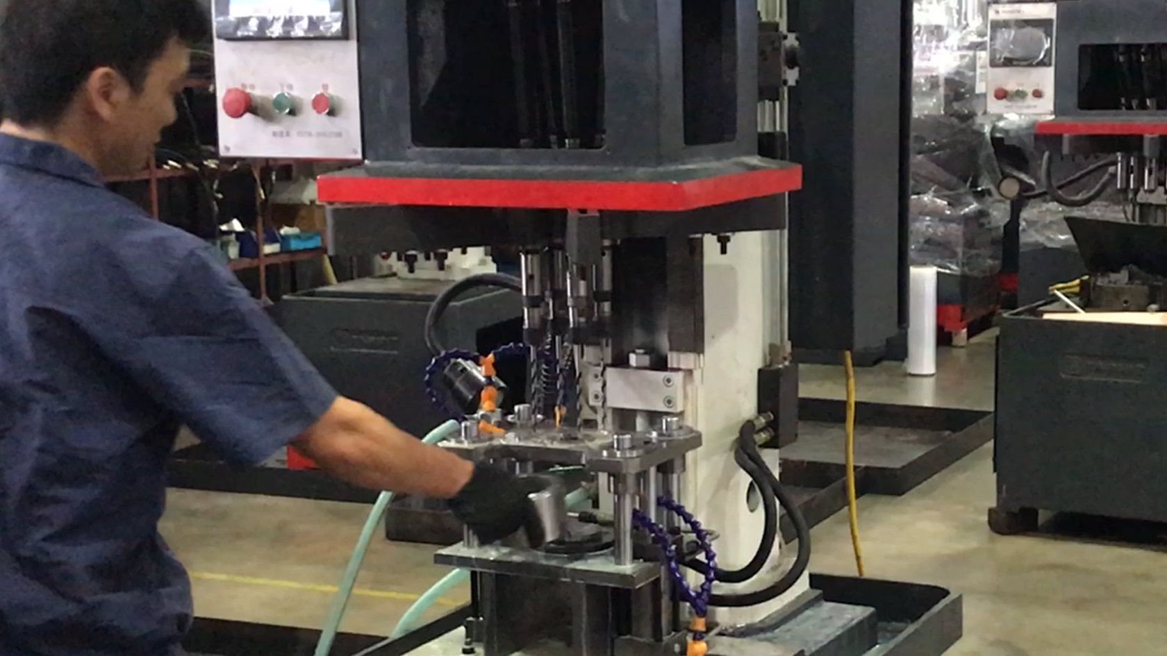 ZK5213*12/5Y 鉆內齒圈，孔大小不同